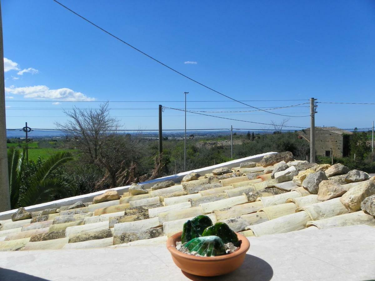 Dabbanna Guest House Chiaramonte Gulfi Exterior photo